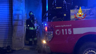 Tortona - Incendio alla Agrinovelli: domato in serata, ancora in corso la bonifica