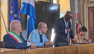 Valenza - Visita istituzionale dell’Ambasciatore della Sierra Leone in Italia accolto dal sindaco Oddone