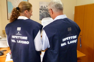 Tortona - Gravi irregolarità sul lavoro: chiusa barberia e multa da oltre 20mila euro