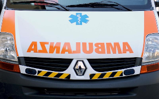 Ovada - Peggiorano le condizioni del ciclista coinvolto nell’incidente di Piazza Nervi, si cercano testimoni