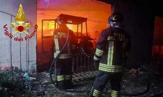 Castelletto d’Orba: Vasto incendio: distrutto un fienile